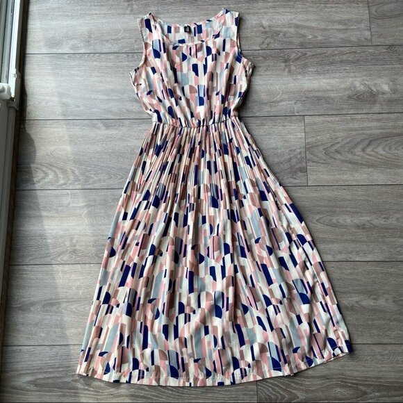 Ciros Korean Made  Breezy Geometric Sleeveless Pleated MIDI Dress - Picture 5 of 16